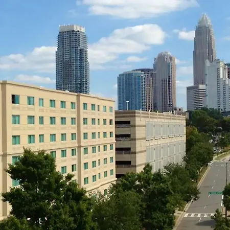Doubletree By Hilton Charlotte Uptown Hotel